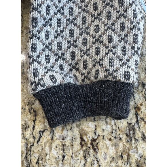 Vintage LL Bean Norway Wool Ladies Nordic Cardigan Sweater Gray Size Medium - Picture 8 of 11